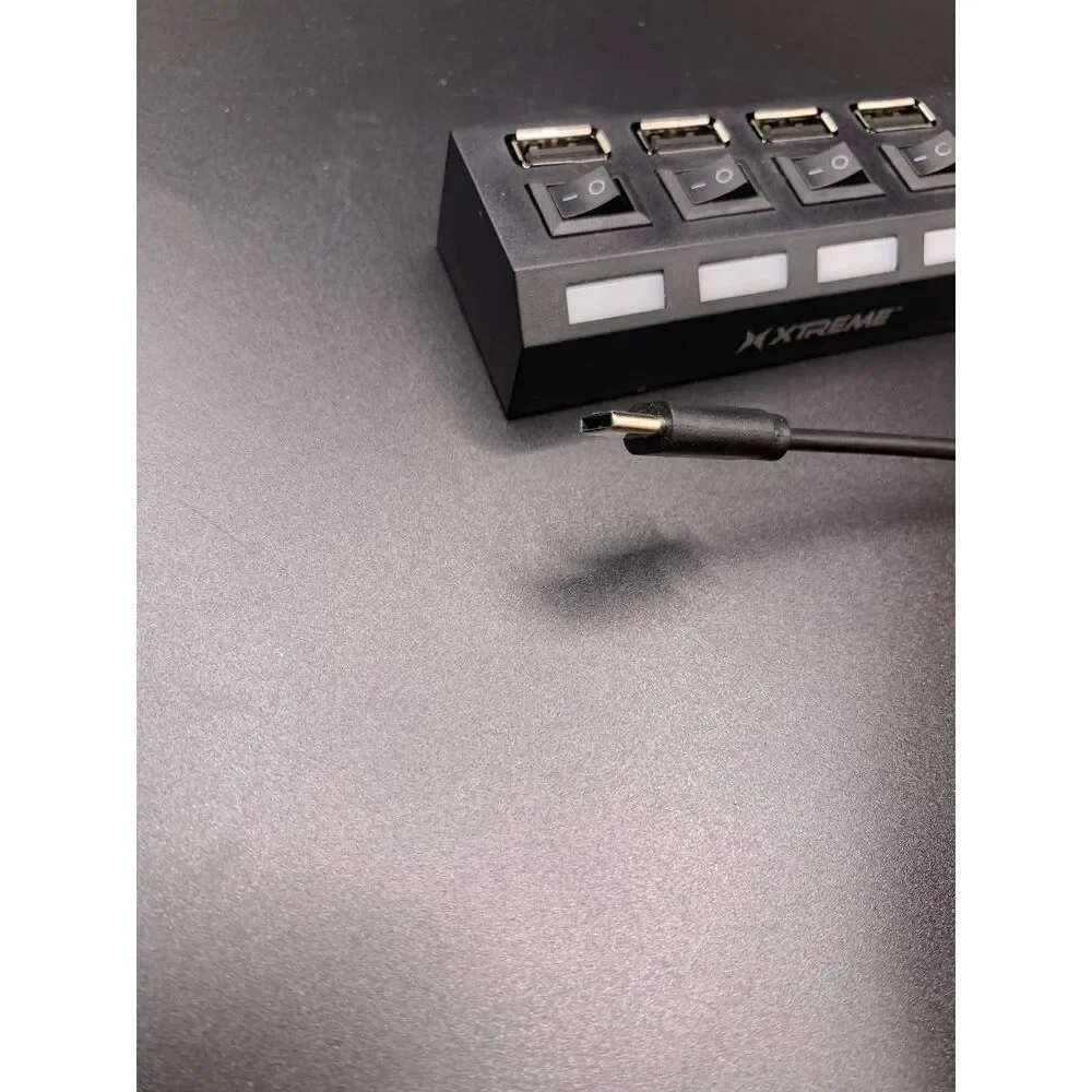 Xtreme tech USB 2.0 Hub 4 port type -C with Power Switches - Black